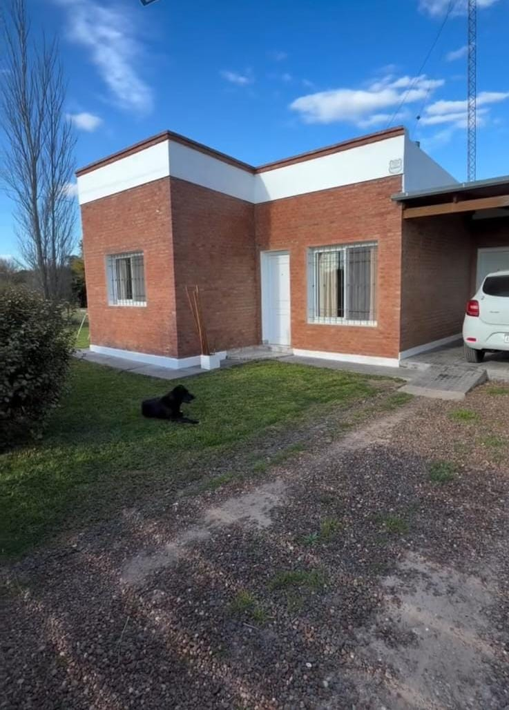 Casa quinta con pileta y quincho - Cerca del Autódromo - Imagen 1